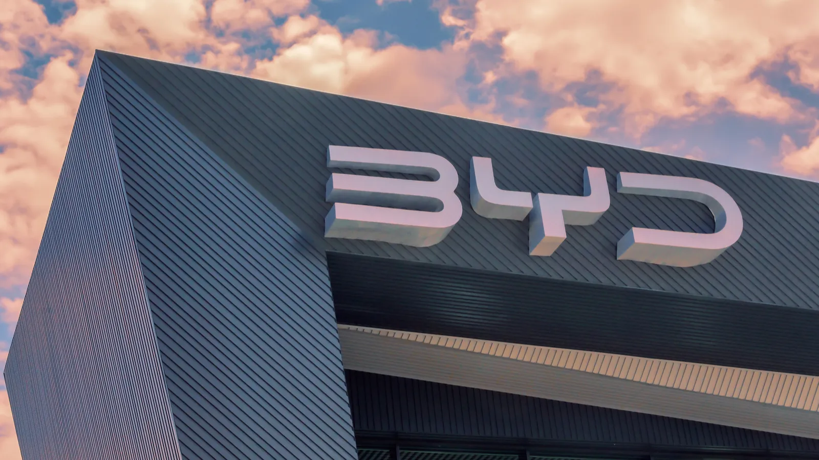 BYD and other companies explore the future of the idle Stellantis Canada plant